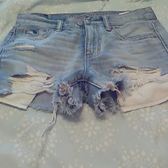American Eagle Outfitters Pants - Cute pair of shorts for spring